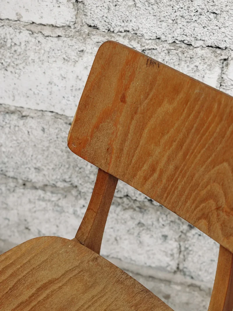 Alma, la chaise en bois N°219