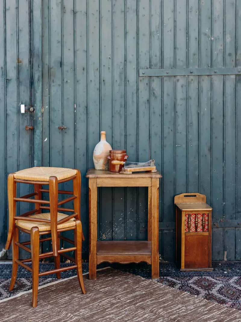 Francine, la table d'appoint en bois N°245