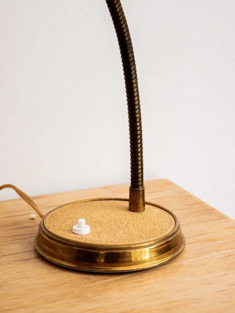 Suzanne, la lampe à poser en métal N°130