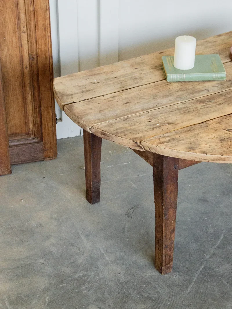 Léonie, la table basse demi-lune N°151