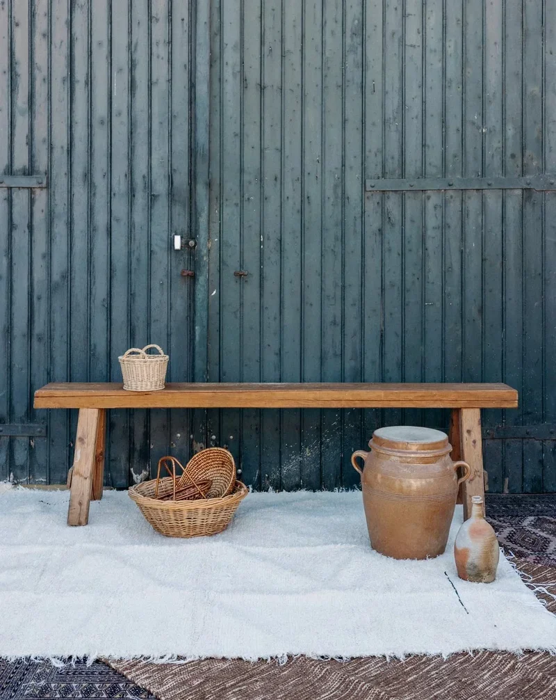 Victor, le banc brutaliste en bois N°17