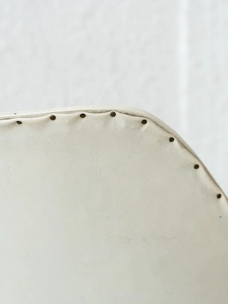 Alma, la chaise blanche N°616