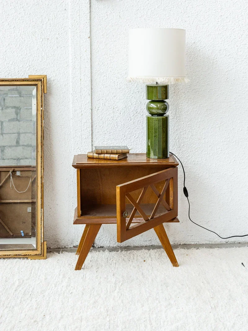 Odile, la table de chevet en bois N°1217