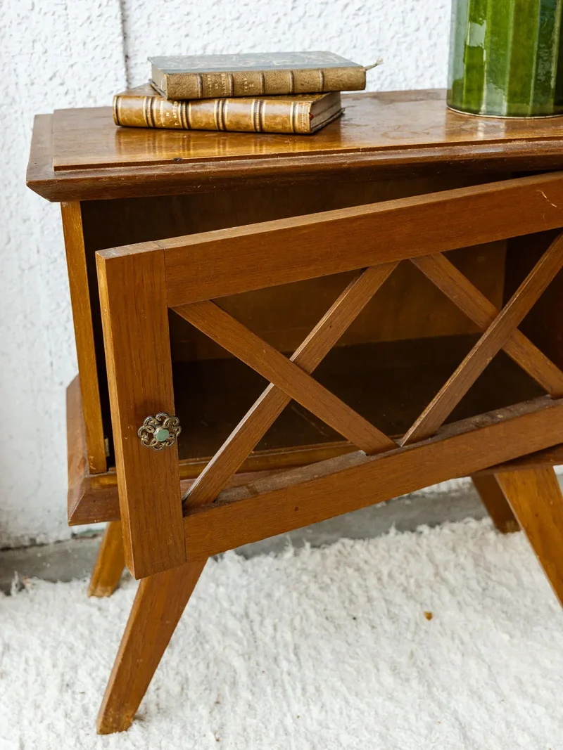 Odile, la table de chevet en bois N°1217