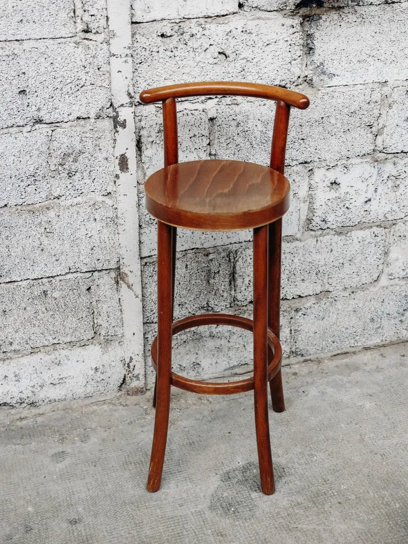 Gaston, le tabouret de bar en bois N°135