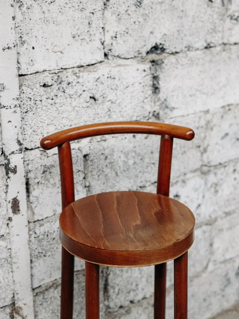 Gaston, le tabouret de bar en bois N°135