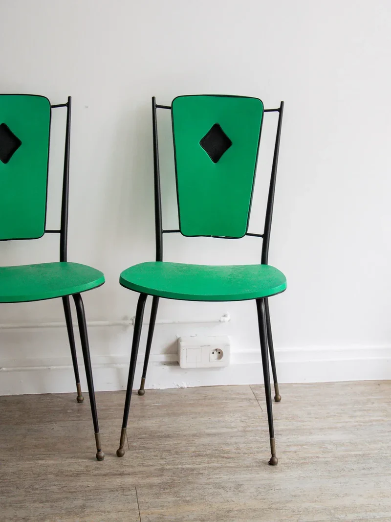 Alma, le lot de 6 chaises vertes N°529