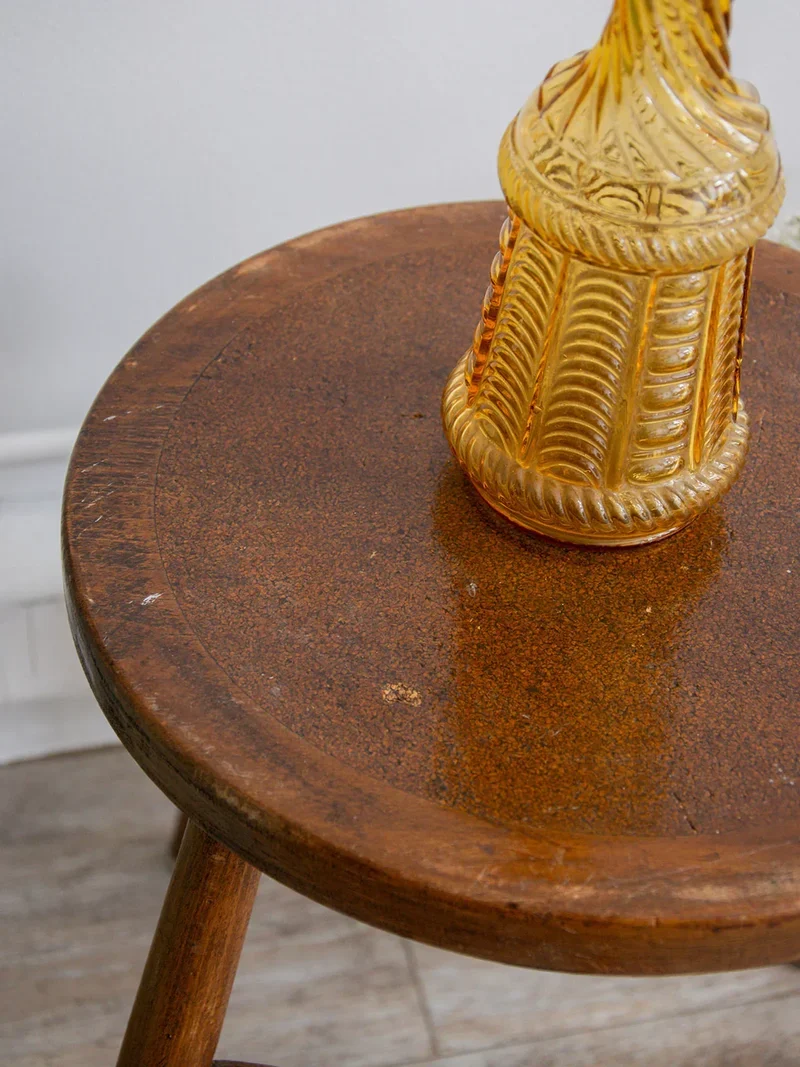Regis, le tabouret en bois N°419