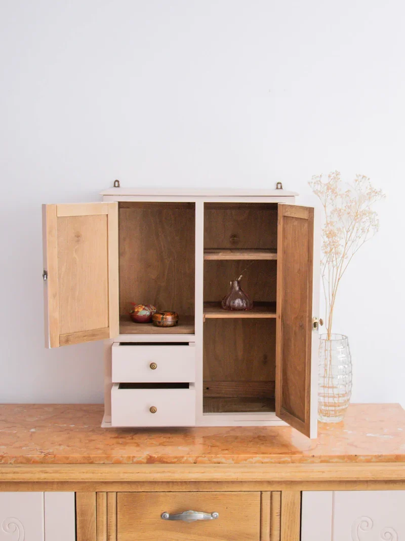 Gaëlle, l'armoire à pharmacie N°136