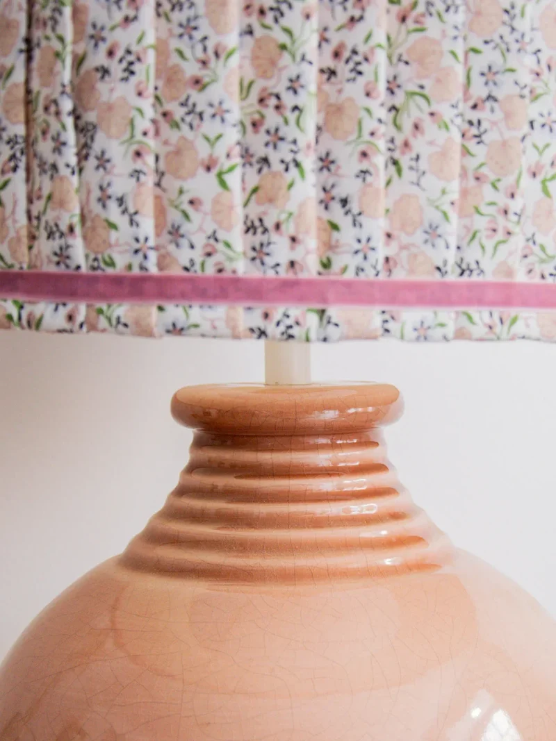 Suzanne, la lampe à poser en céramique N°128