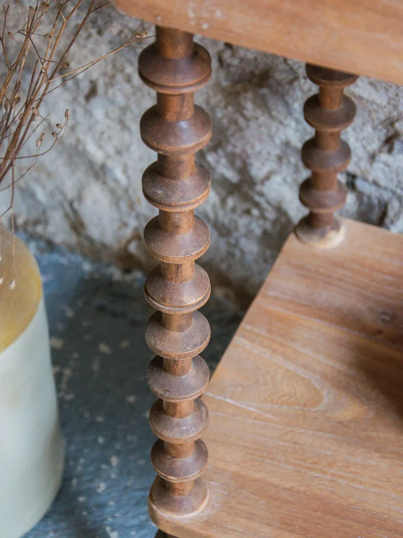 Francine, la table d'appoint en bois N°364