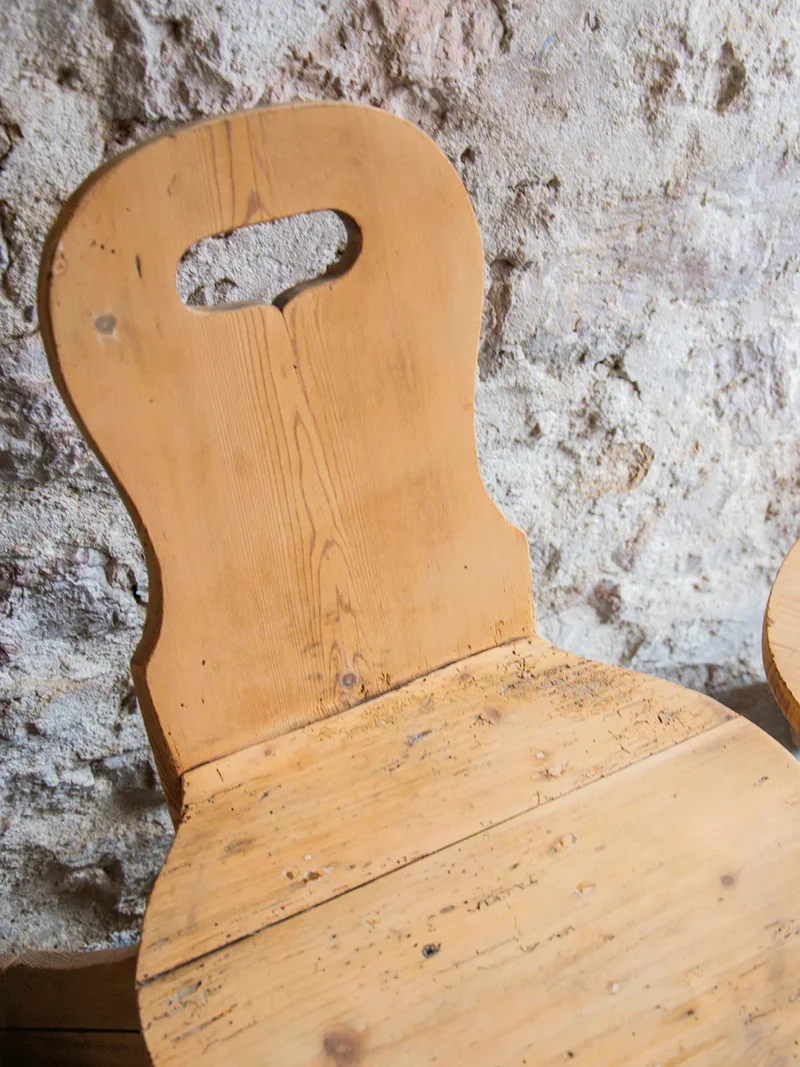 Claude, la paire de chaises en bois N°362
