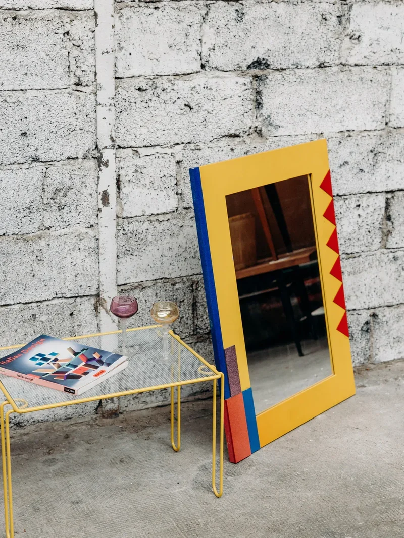 Igor, le miroir Memphis N°162