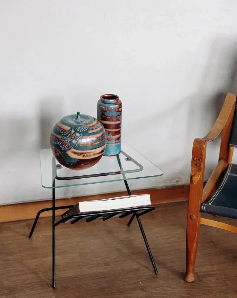 Hanna, la table d'appoint en métal N°249