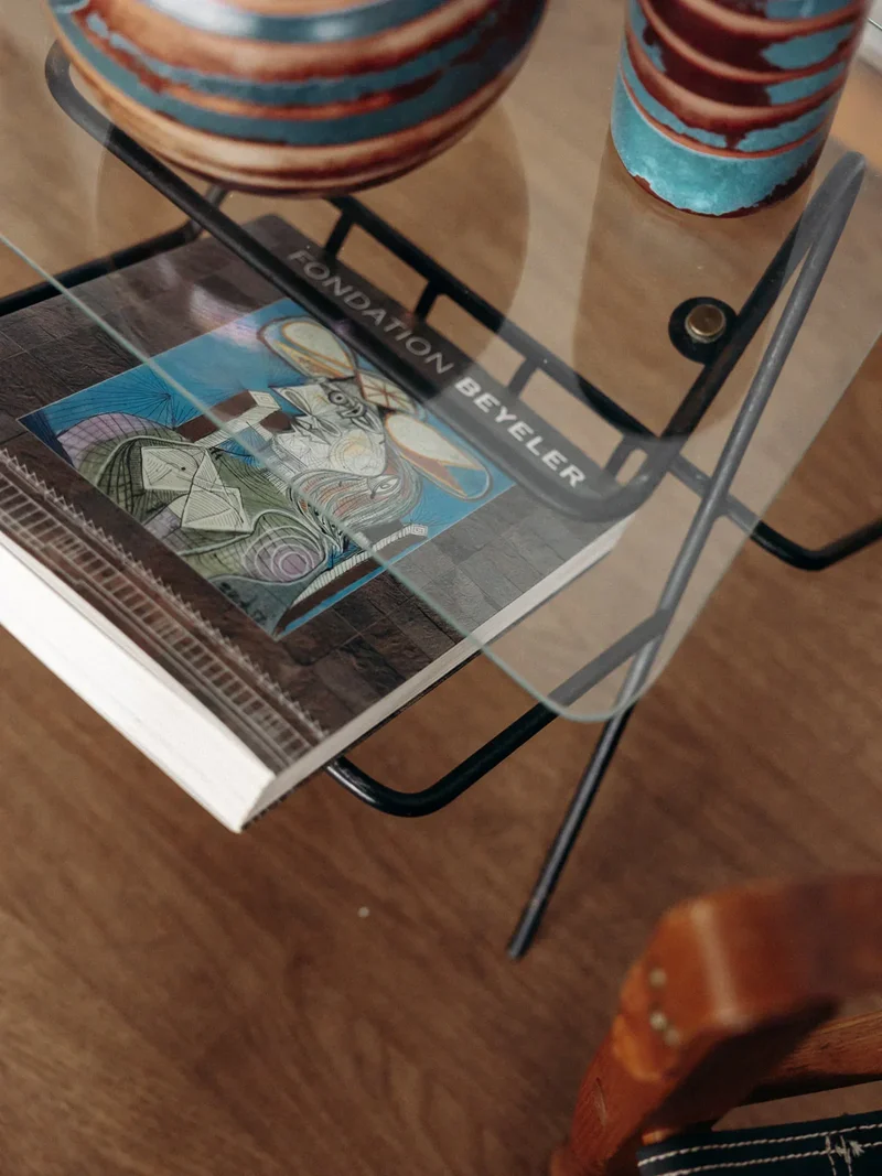 Hanna, la table d'appoint en métal N°249