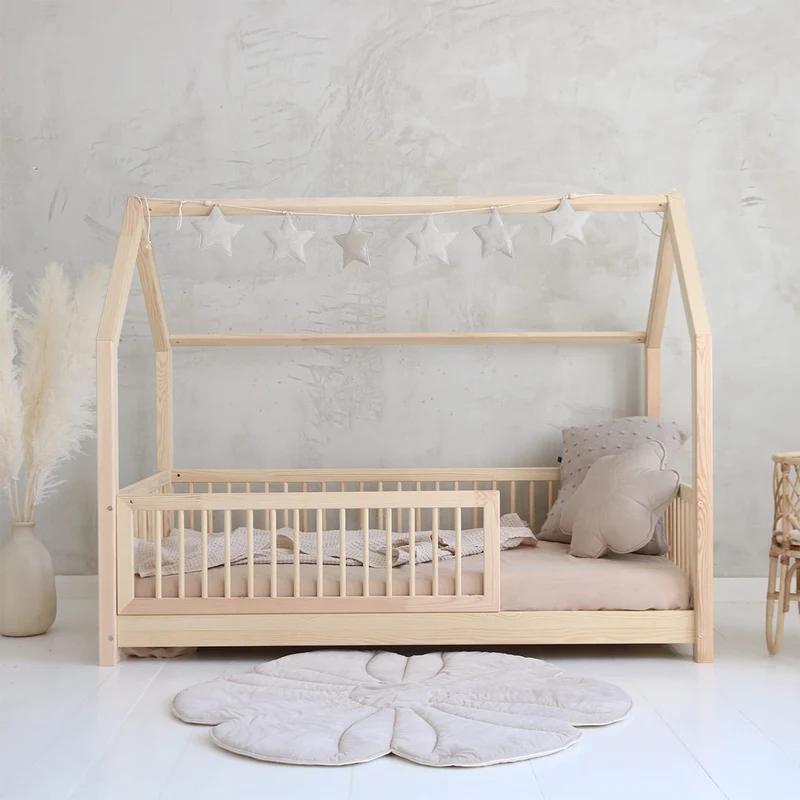 Lit cabane 90x200 barrière et sommier inclus pieds 5 cm Florie Bois