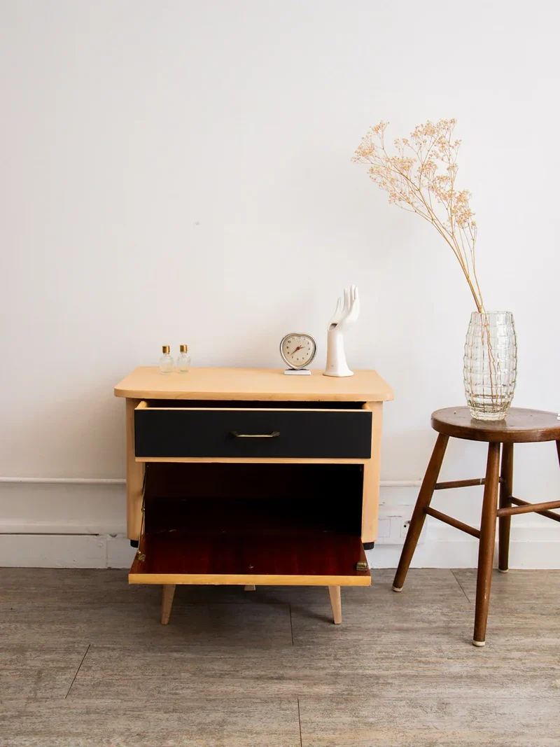 Maïa, la table de chevet en bois N°116