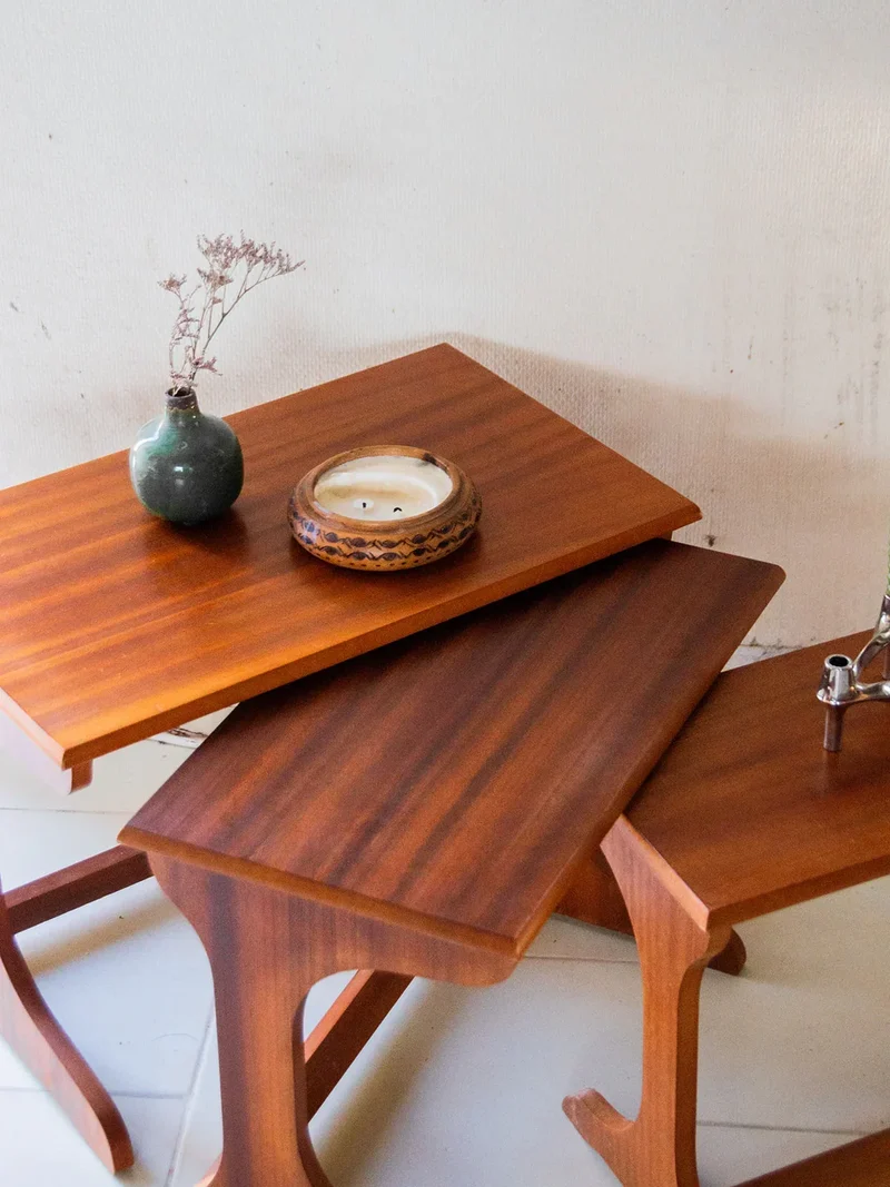 Barbara, les tables gigognes scandinaves N°44