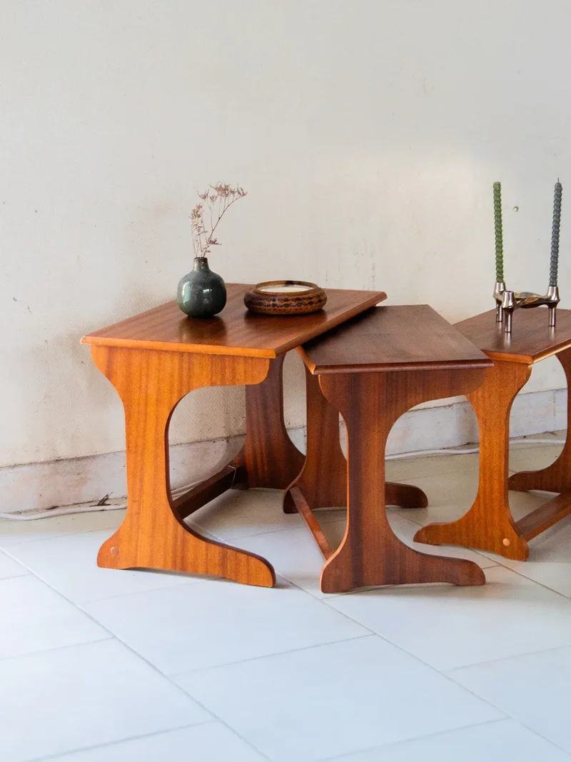 Barbara, les tables gigognes scandinaves N°44