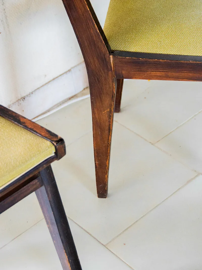 Claude, la chaise verte en bois N°443