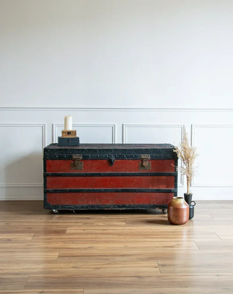 Lucienne, la grande malle en bois N°95