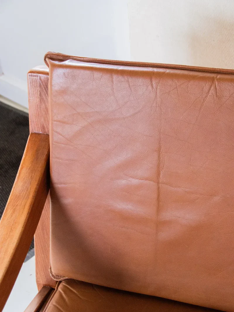 Ernest, le fauteuil camel N°128