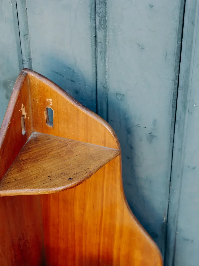 Gaëlle, l'étagère d'angle en bois N°99