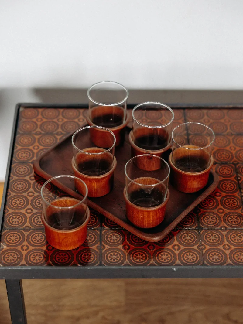 Eugène, le lot de verres et plateau N°19