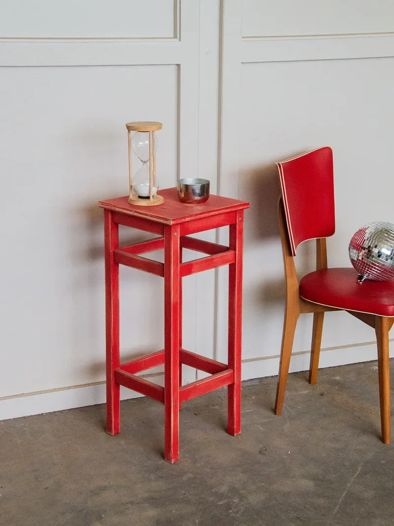 Gaston, le tabouret de bar rouge N°11