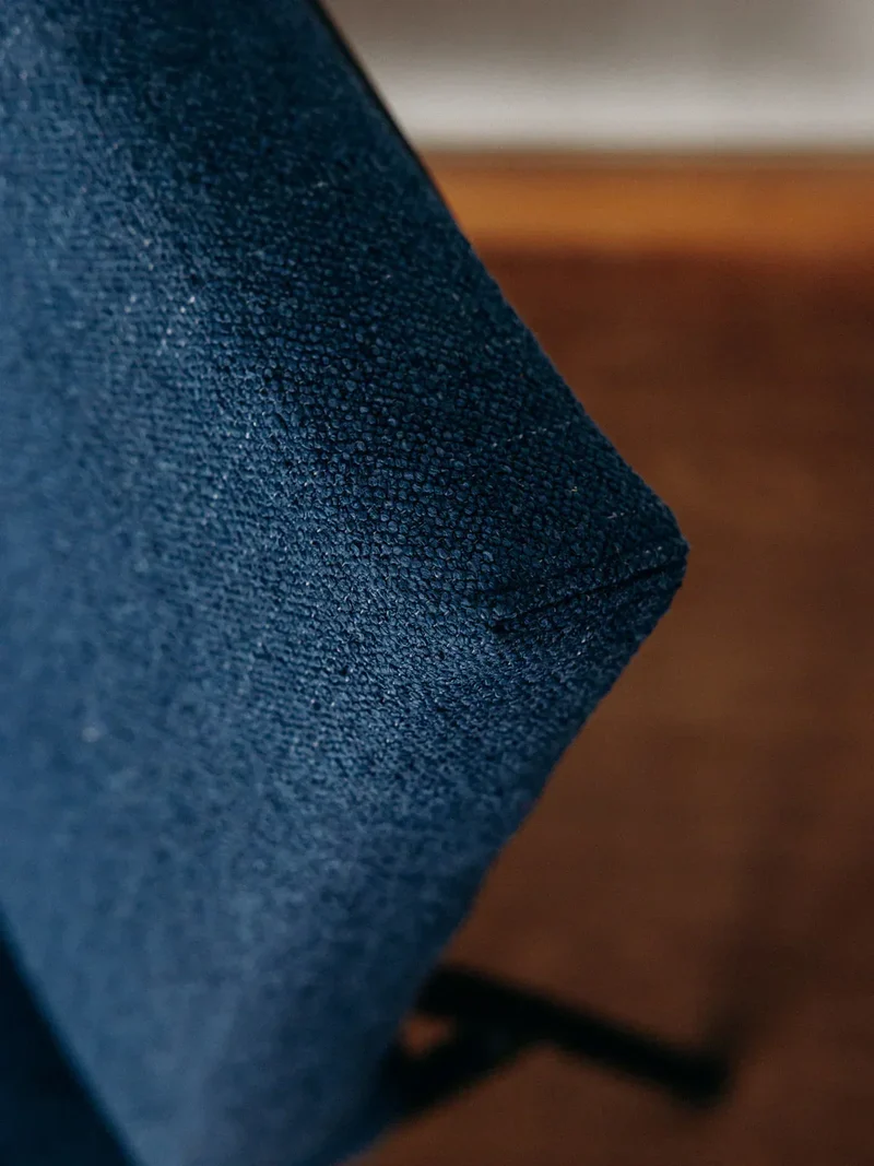 Jakob, le fauteuil en tissu N°220
