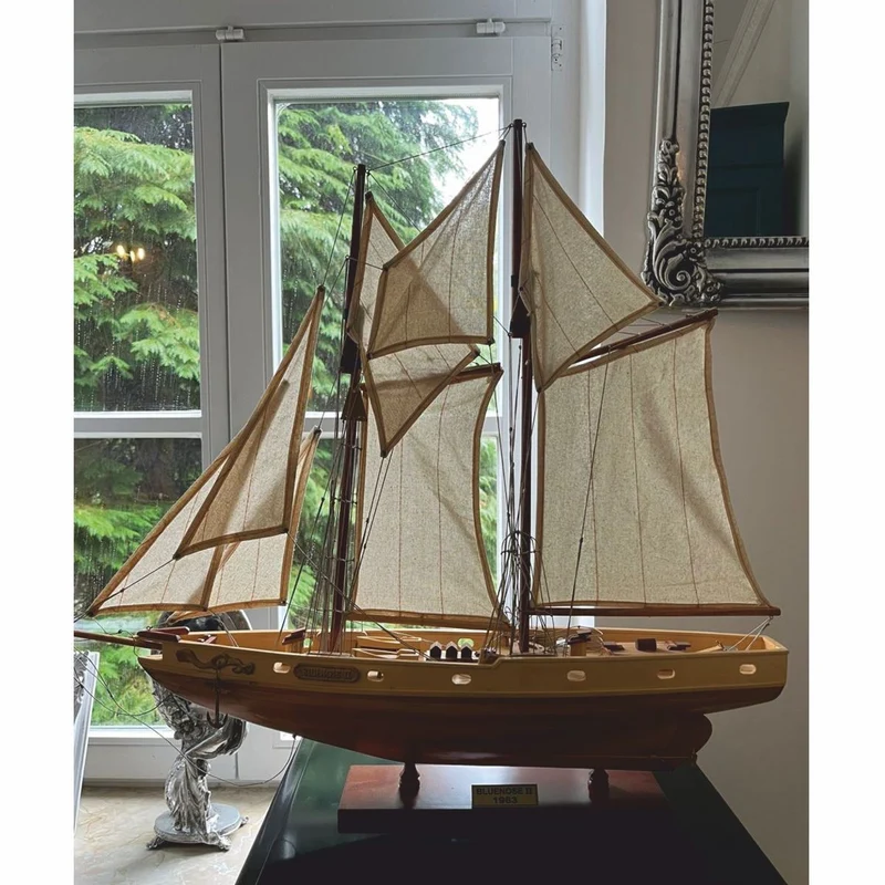 Casa Padrino Luxus Deko Segelschiff Bluenose II Naturfarben / Braun 67,5 x 12 x H. 62 cm