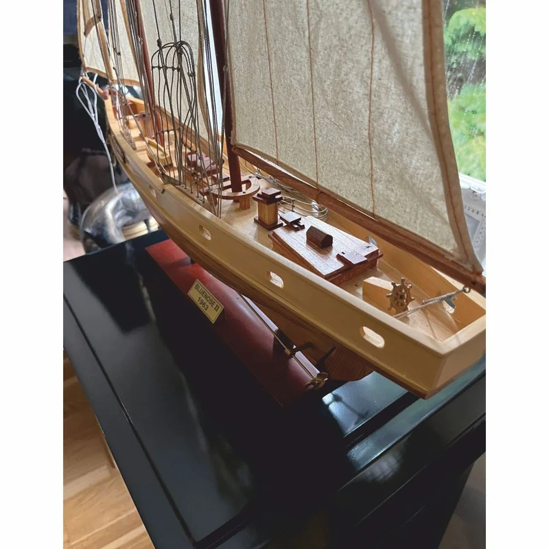 Casa Padrino Luxus Deko Segelschiff Bluenose II Naturfarben / Braun 67,5 x 12 x H. 62 cm