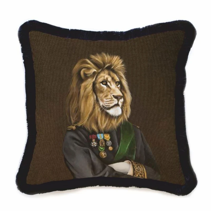 Casa Padrino Luxus Deko Samt Kissen Offizier Löwe Braun / Schwarz 45 x 45 cm