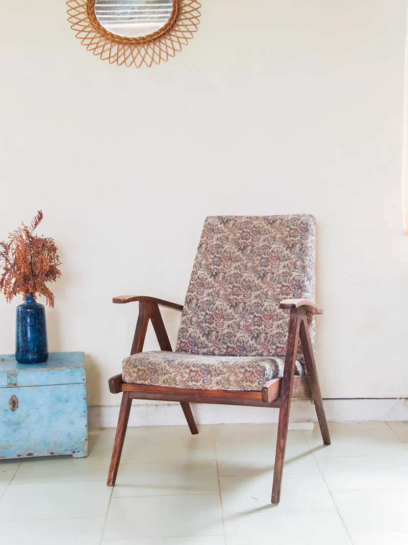 Jakob, le fauteuil scandinave coloré N°957