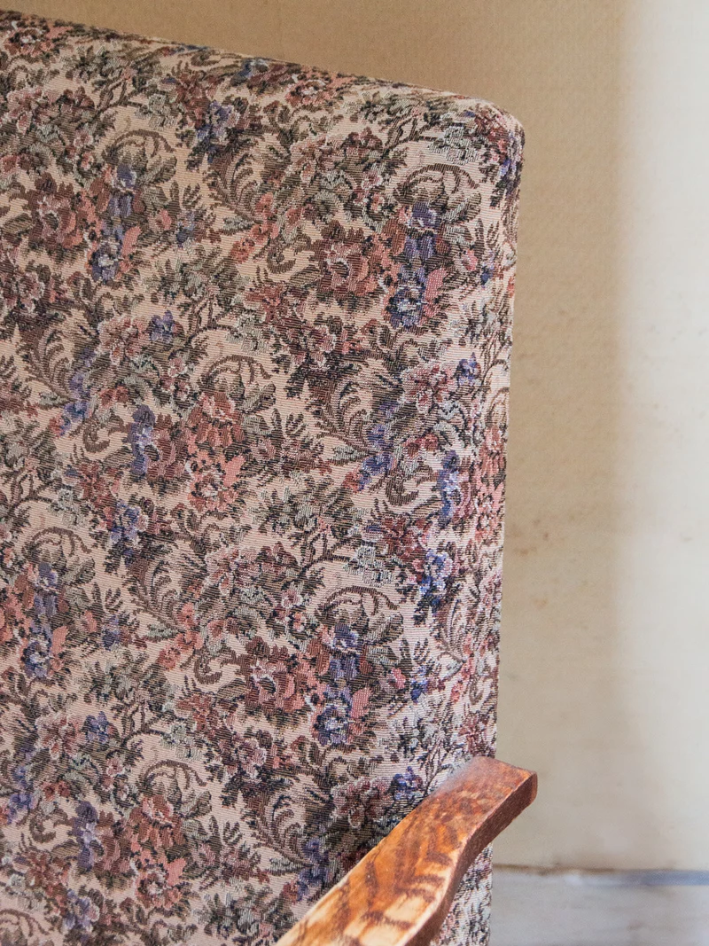 Jakob, le fauteuil scandinave coloré N°957