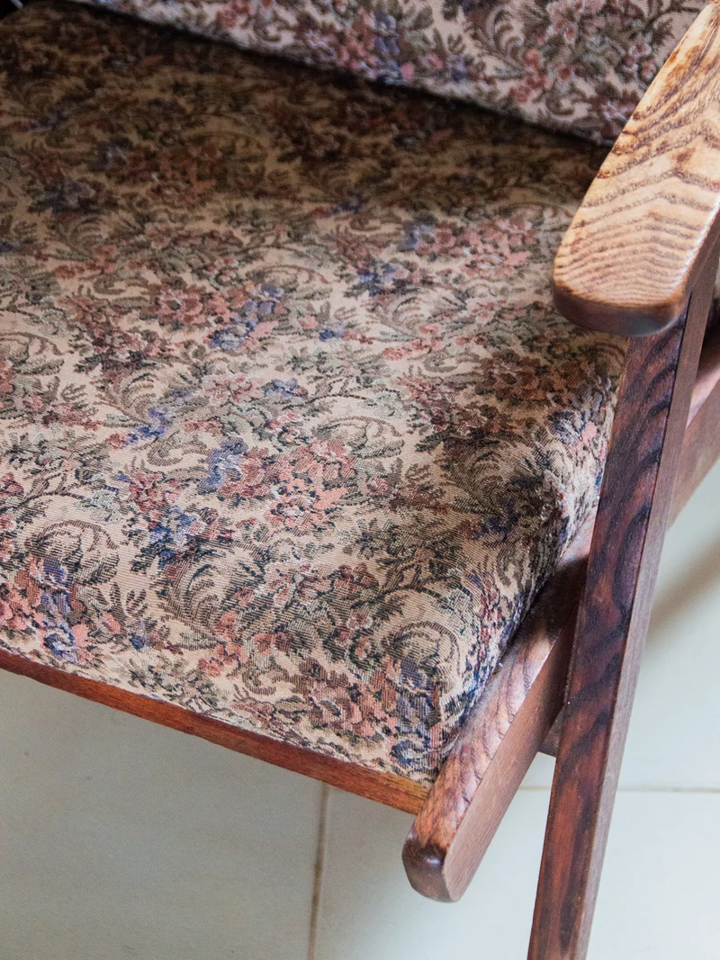 Jakob, le fauteuil scandinave coloré N°957