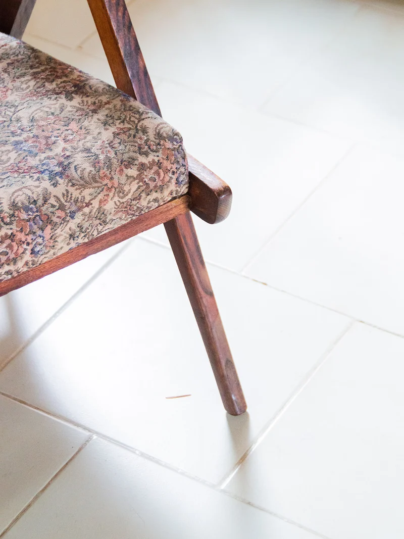 Jakob, le fauteuil scandinave coloré N°957