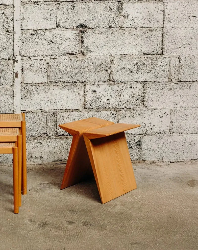 Axel, le tabouret en bois massif N°369
