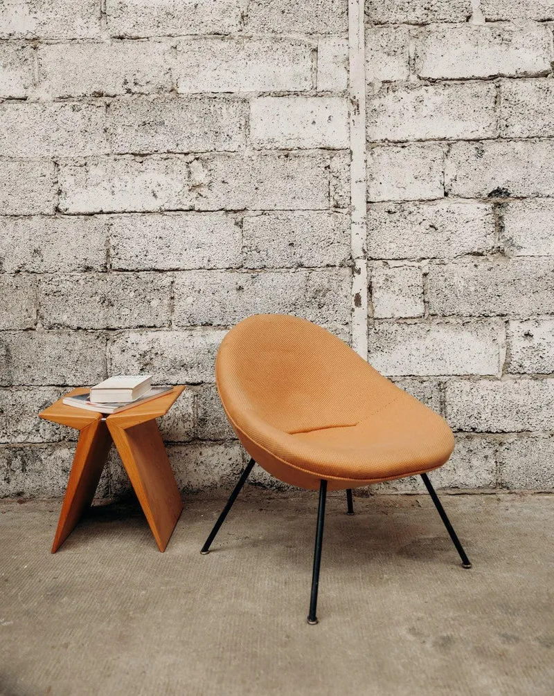 Jakob, le fauteuil orange en tissu N°286