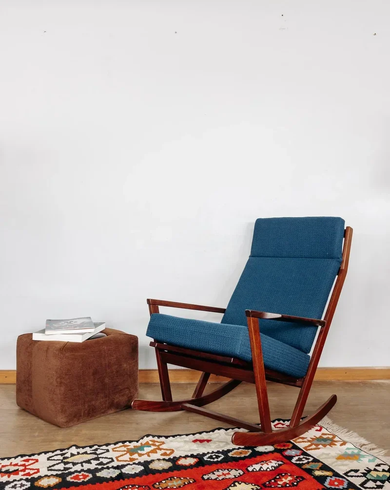 Alibert, le rocking-chair en bois N°28