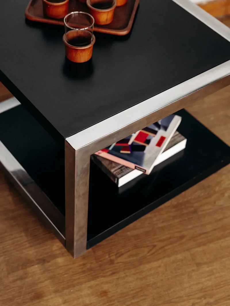 Donna, la table basse en bois et métal N°214