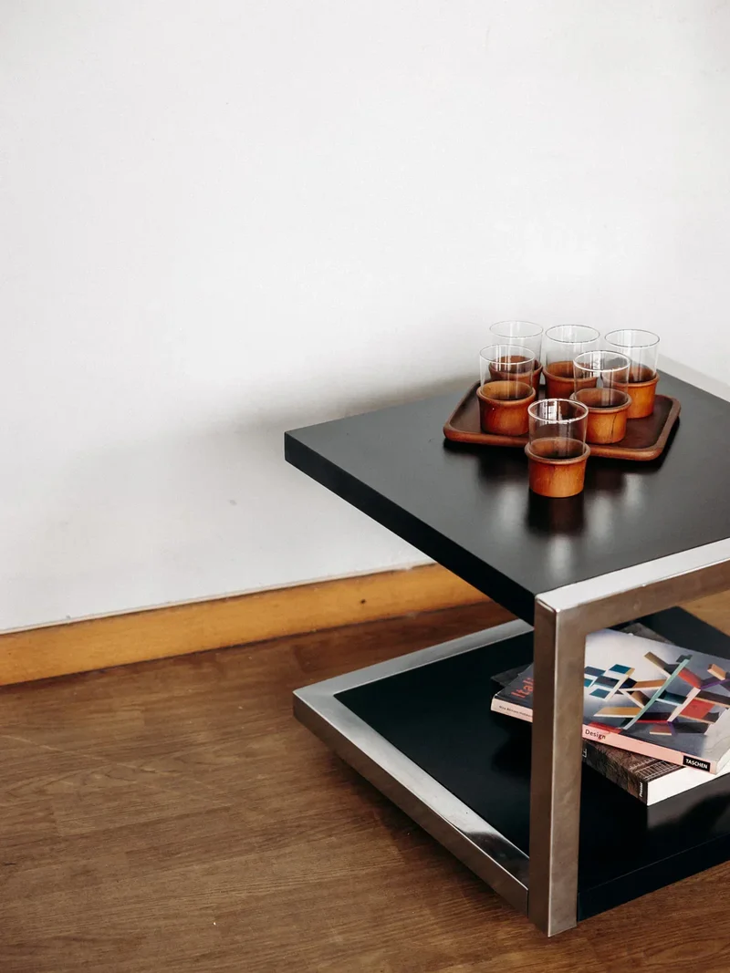 Donna, la table basse en bois et métal N°214