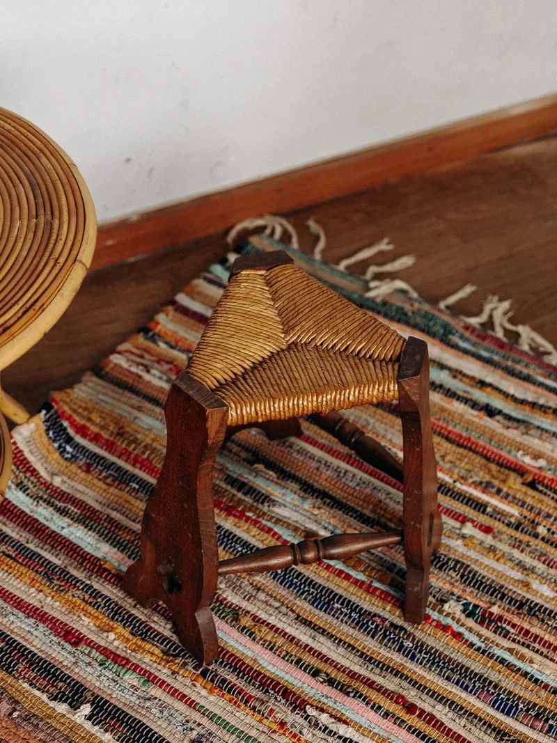 Regis, le tabouret en paille N°334