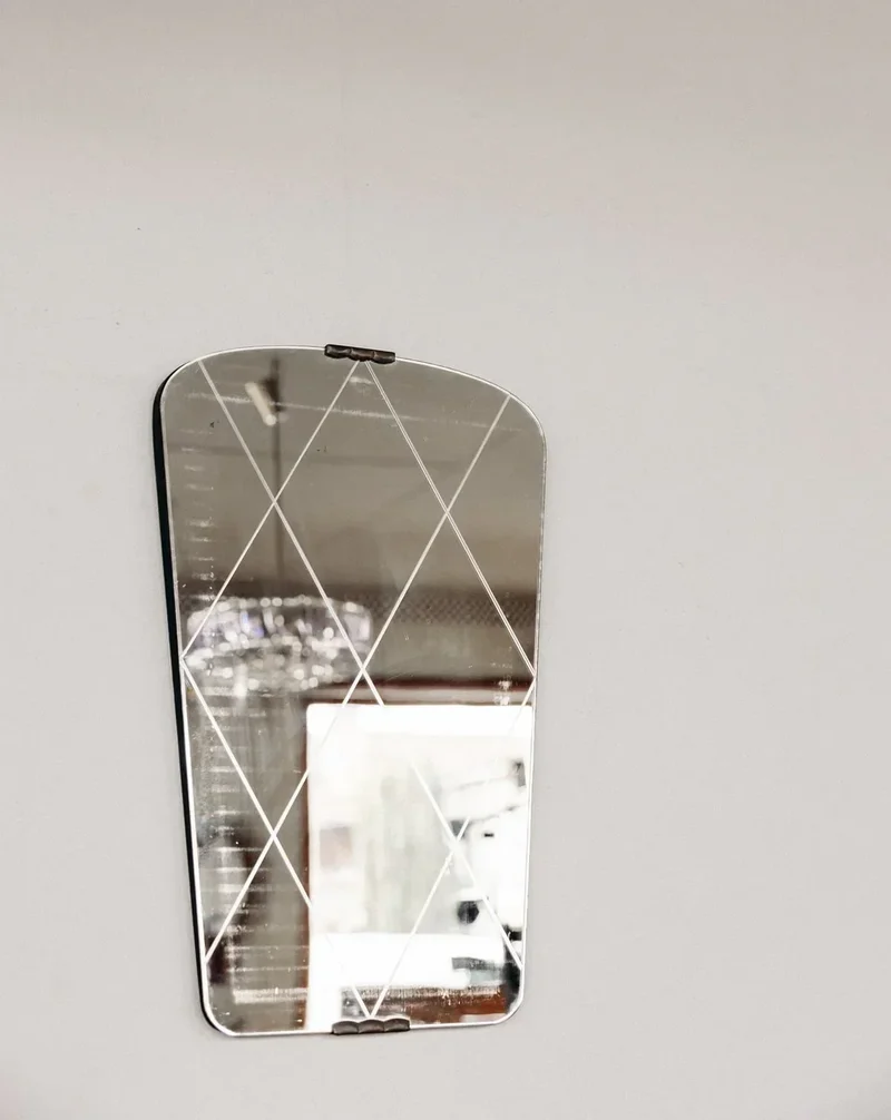 Igor, le miroir gravé en verre N°148