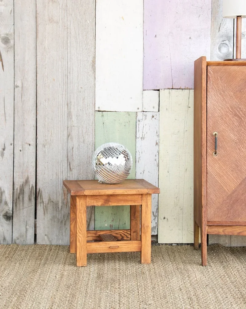 Francine, la table d'appoint en bois N°396
