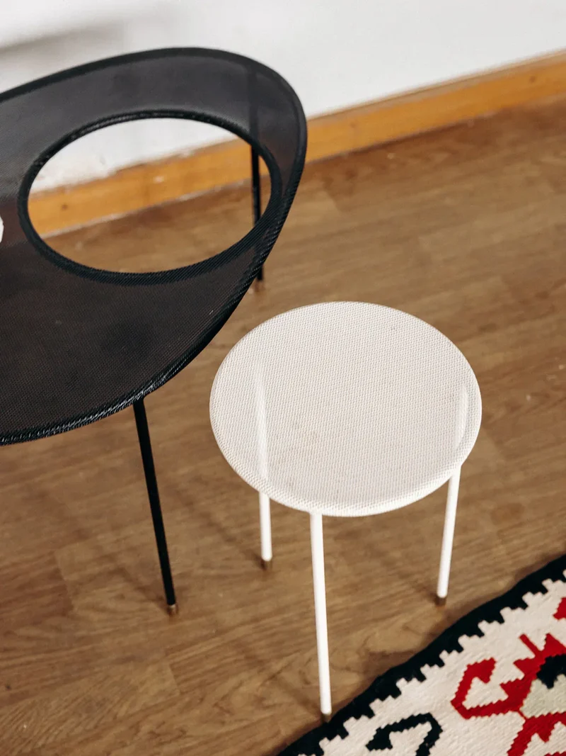 Donna, la table basse Mategot Gubi N°207