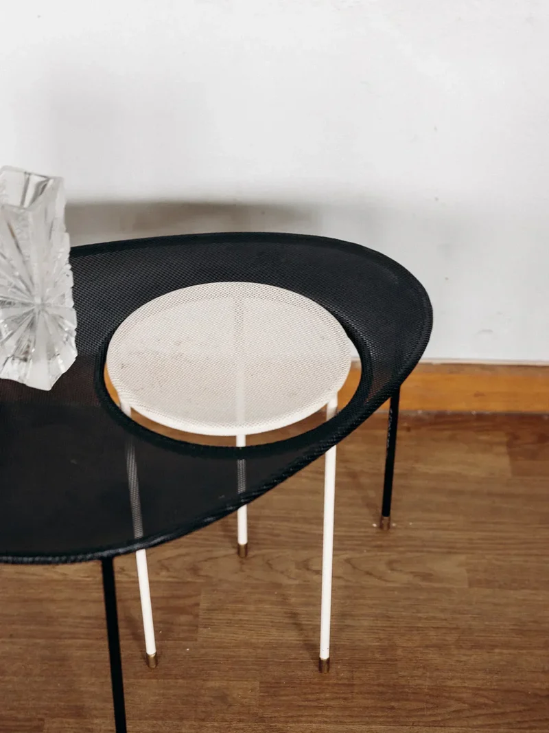 Donna, la table basse Mategot Gubi N°207