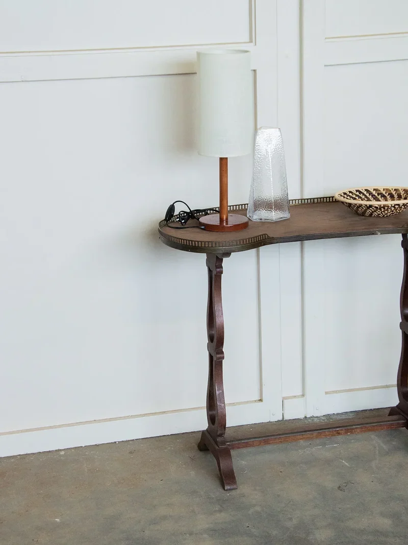 Francine, la table d'appoint en bois N°379