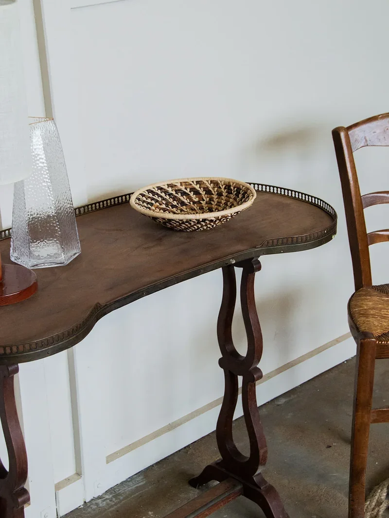Francine, la table d'appoint en bois N°379