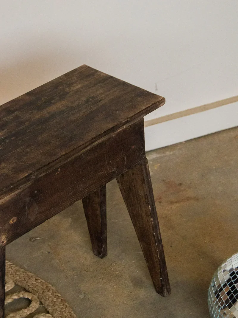 Regis, le tabouret en bois N°336